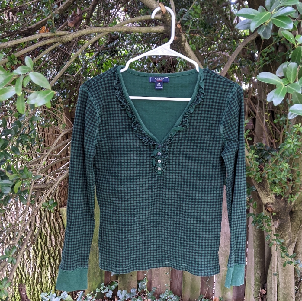 Green and Black Gingham Long-Sleeved V-Neck